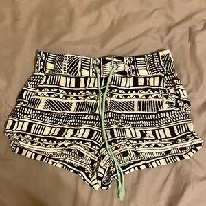 Patterned shorts